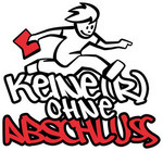 Logo KoA (skizziert): Jugendlicher mit Schulheft in der Hand springt über Schriftzug (Großschrift) "Keine(r) ohne Abschluss". Farben: Rot, Schwarz und Weiß.